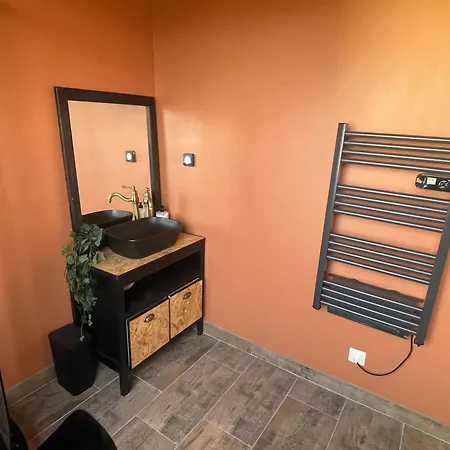 Cosy Avec Deco Artisanale Unique Appartement *