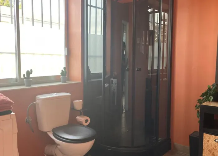 Cosy Avec Déco Artisanale Unique Voeuil-et-Giget